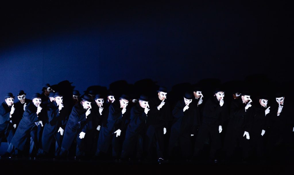 Chrous of Rigoletto at Scottish Opera. Photo Julie Howden